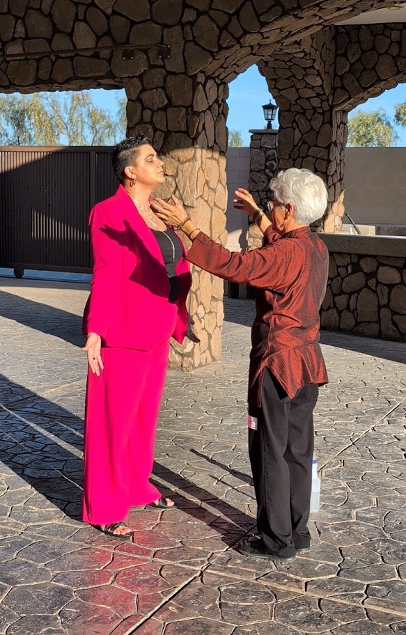 Angel Marie Monachelli guiding a client through an spiritual coaching session